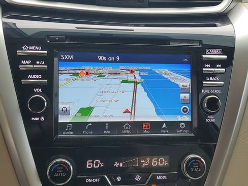 Used 2018 Nissan Murano Platinum w/ Cargo Package AWD/4WD image 16