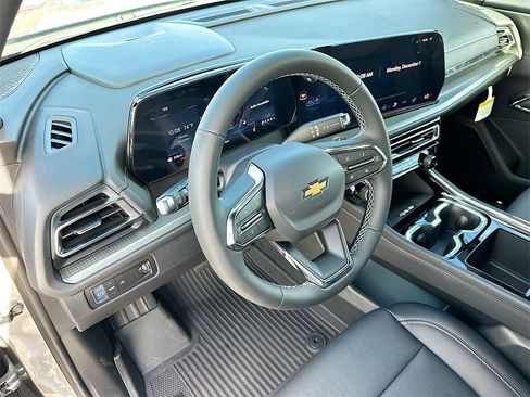 New 2026 Chevrolet Traverse LT w/ Driver Confidence Package image 6