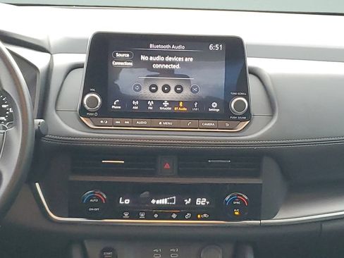Used 2024 Nissan Rogue SV FWD image 14