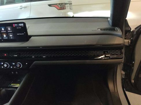 Used 2025 Honda Accord Sport image 13