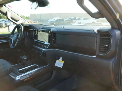 New 2026 Chevrolet Silverado 1500 LT Trail Boss w/ LT Trail Boss Premium Package AWD/4WD image 11
