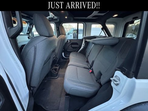 Used 2024 Jeep Wrangler Sport S image 10