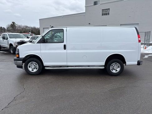 Used 2024 Chevrolet Express 2500 w/ Driver Convenience Package image 6