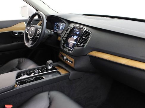 Used 2022 Volvo XC90 T8 Inscription Expression w/ Advanced Package image 28