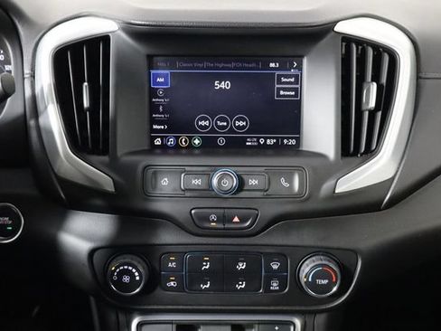 Used 2022 GMC Terrain SLE FWD image 23