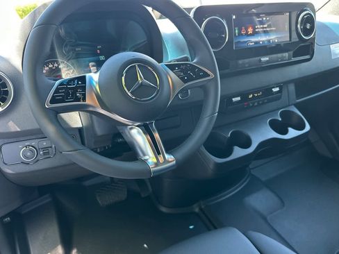 New 2025 Mercedes-Benz Sprinter 2500 image 8