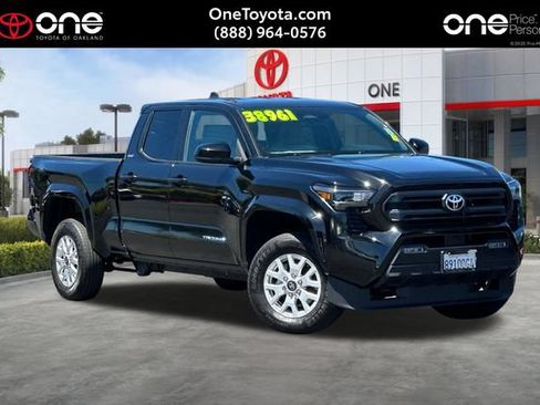 Used 2025 Toyota Tacoma SR5 RWD image 1