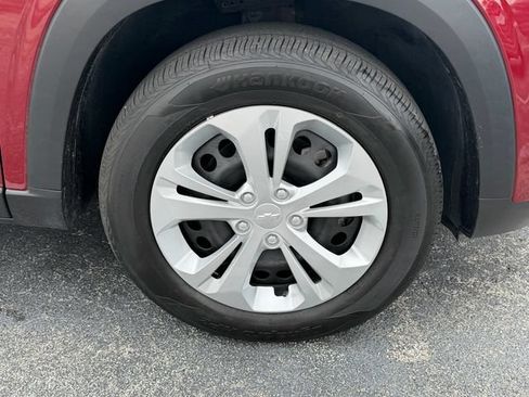 Certified 2024 Chevrolet Trax LS FWD image 20