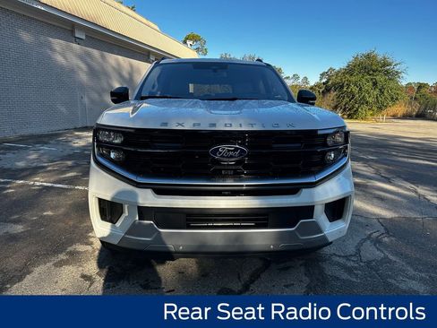 New 2025 Ford Expedition Platinum w/ Platinum Ultimate Package image 10