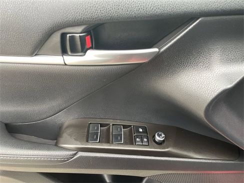 Used 2023 Toyota Camry XSE image 22