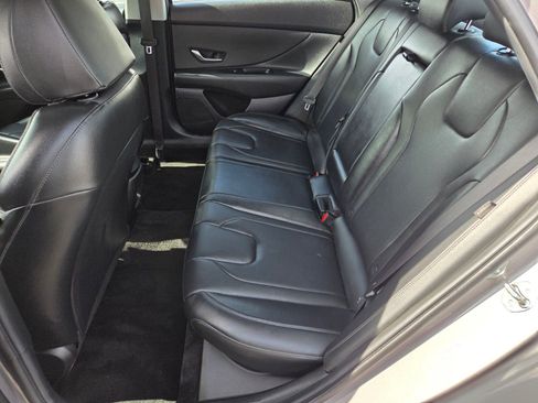 Used 2024 Hyundai Elantra Limited FWD image 12