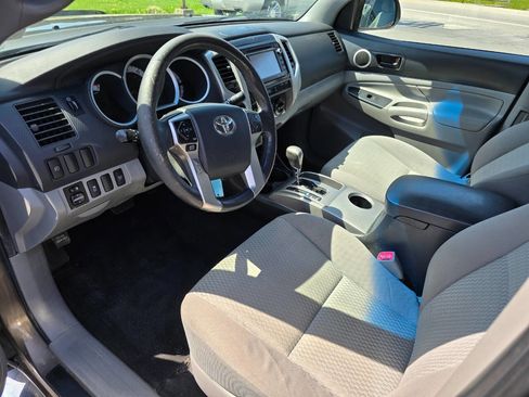 Used 2014 Toyota Tacoma 4x4 Access Cab V6 w/ SR5 Package image 13