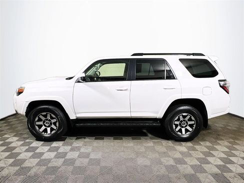 Certified 2024 Toyota 4Runner TRD Off-Road image 5