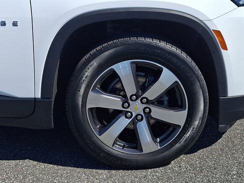 Certified 2023 Chevrolet Traverse LT w/ LT Premium Package image 8