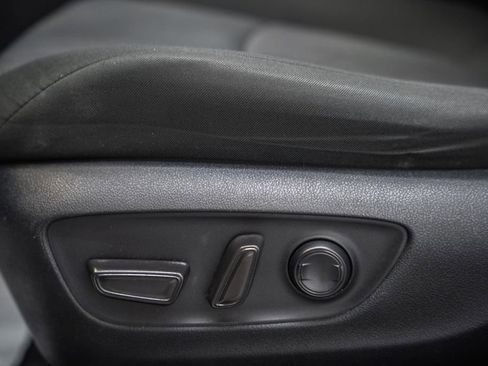 Used 2020 Toyota RAV4 XLE image 35