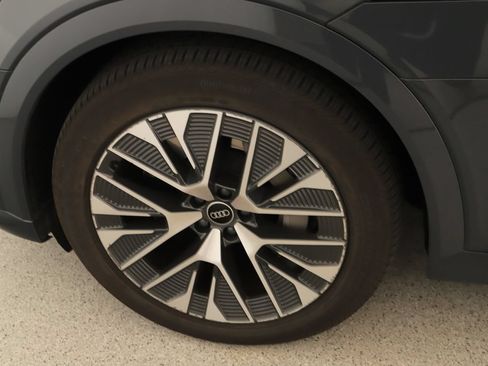 Certified 2024 Audi Q8 e-tron Premium Plus AWD/4WD image 28