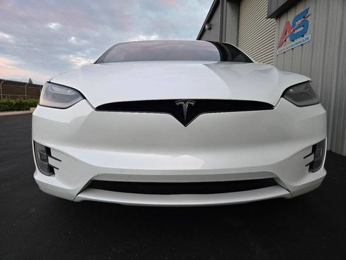 Used 2018 Tesla Model X P100D image 15