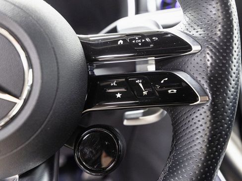 Used 2022 Mercedes-Benz SL 55 AMG 4MATIC w/ Driver Assistance Package image 14