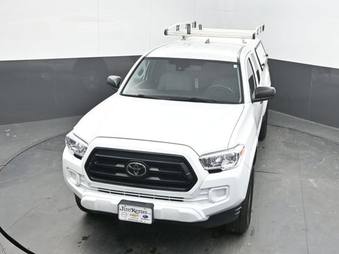 Used 2022 Toyota Tacoma SR image 31
