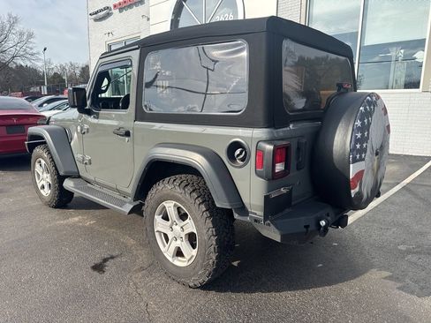 Used 2019 Jeep Wrangler Sport S image 4