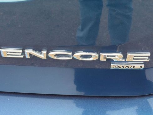 Used 2020 Buick Encore Preferred AWD/4WD image 22