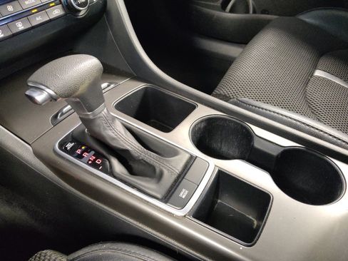 Used 2019 Kia Optima S FWD image 26