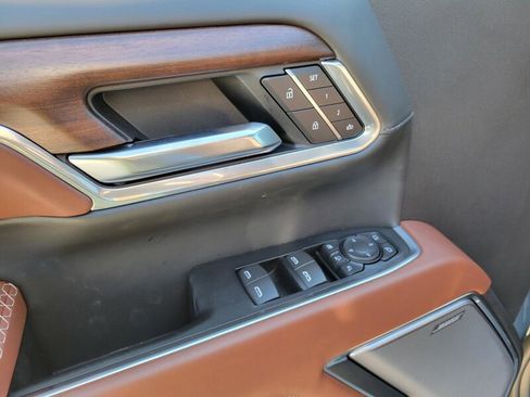 New 2026 GMC Sierra 2500 Denali Ultimate image 15