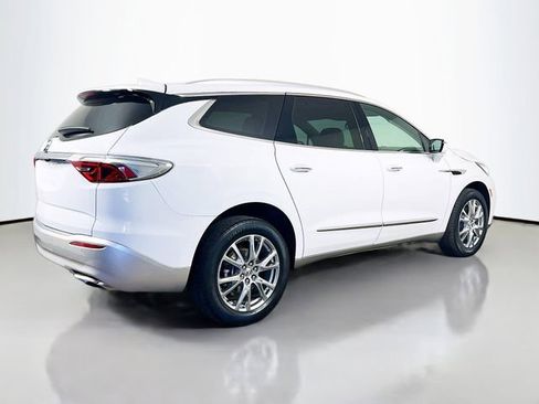 Used 2023 Buick Enclave Essence w/ Experience Buick Package image 9