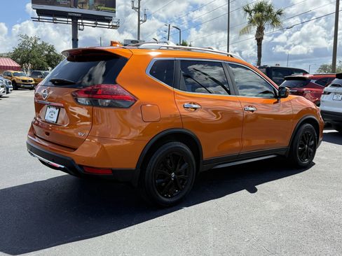 Used 2020 Nissan Rogue SV FWD image 4