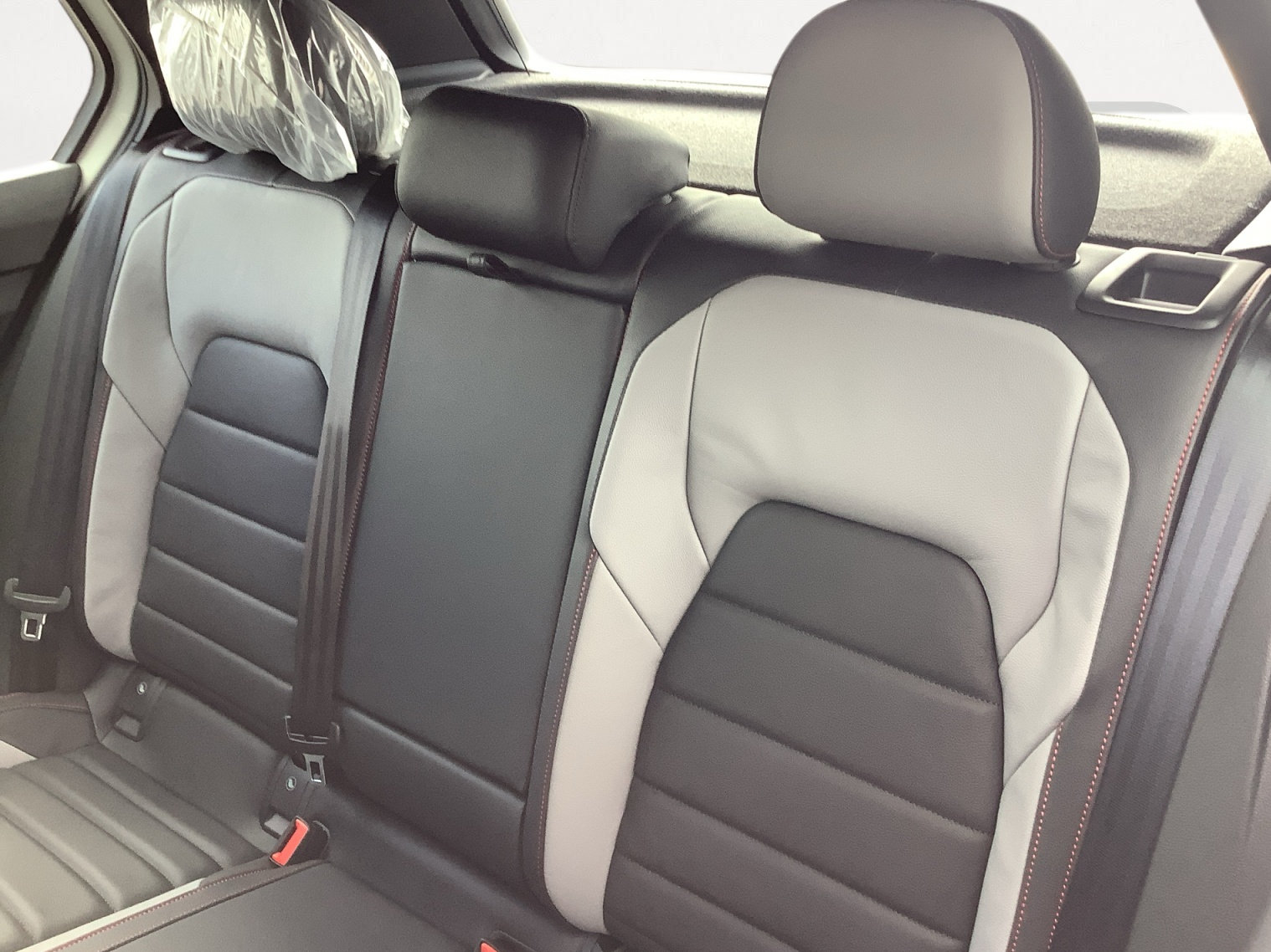 New 2026 Volkswagen GTI SE FWD image 23