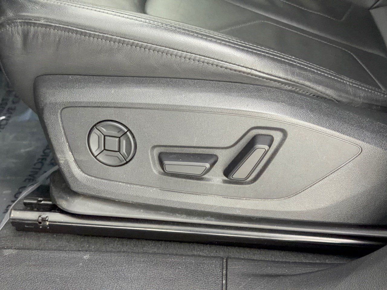 Used 2025 Audi Q3 2.0T Premium AWD/4WD image 16