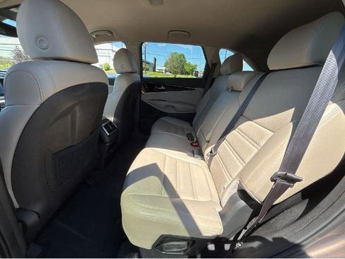 Used 2019 Kia Sorento EX AWD/4WD image 29