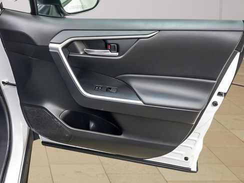 Certified 2025 Toyota RAV4 XLE image 22