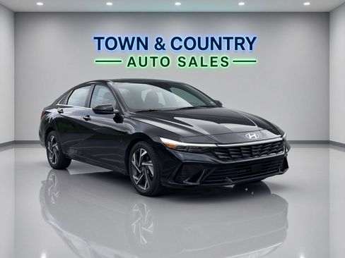 Used 2025 Hyundai Elantra SEL FWD image 8