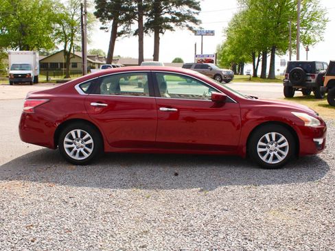 Used 2014 Nissan Altima 2.5 S w/ Display Audio Package FWD image 6
