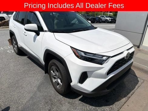 Used 2025 Toyota RAV4 XLE w/ Convenience Package AWD/4WD image 19