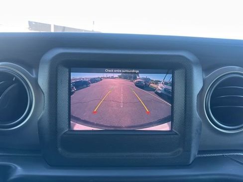 Used 2021 Jeep Wrangler Unlimited Sport AWD/4WD image 17