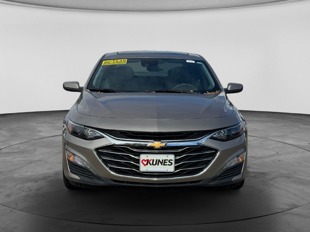 Used 2024 Chevrolet Malibu LT FWD image 2