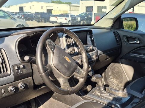Used 2020 Chevrolet Colorado Z71 AWD/4WD image 7