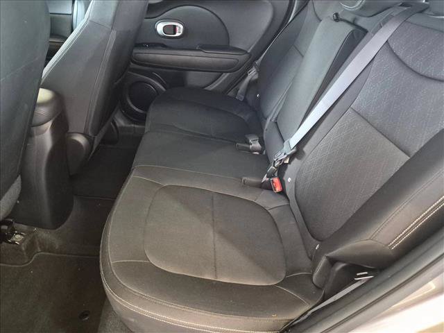 Used 2014 Kia Soul FWD image 16