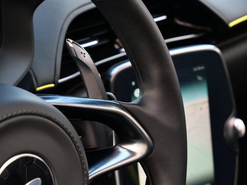 Used 2025 McLaren Artura Spider image 12