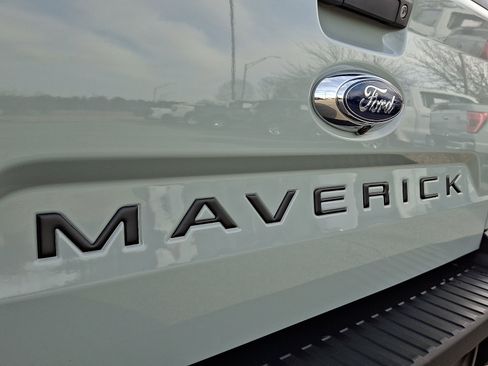 Used 2024 Ford Maverick XL image 29