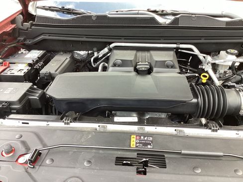 Used 2024 Chevrolet Colorado ZR2 w/ Technology Package AWD/4WD image 36