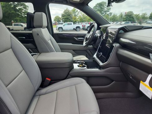New 2026 GMC Yukon Elevation w/ Elevation Premium Package RWD image 6