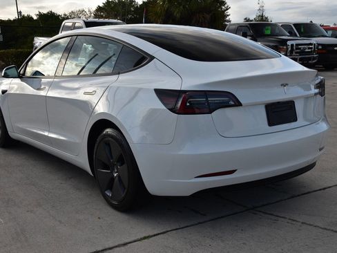 Used 2023 Tesla Model 3 Standard Range image 5