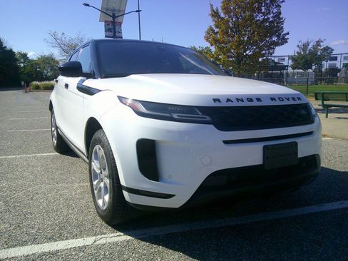 Used 2020 Land Rover Range Rover Evoque S image 32