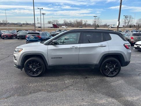 Used 2022 Jeep Compass Altitude image 2