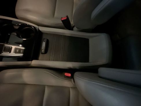 Used 2017 Honda Pilot Touring image 21