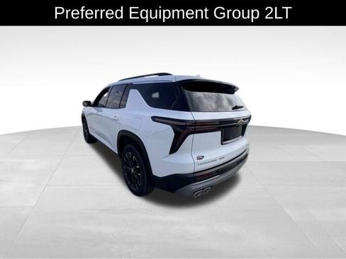 Certified 2026 Chevrolet Traverse LT w/ Sun and Wheel Package AWD/4WD image 5