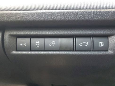 Used 2025 Toyota Camry LE w/ Convenience Package image 28